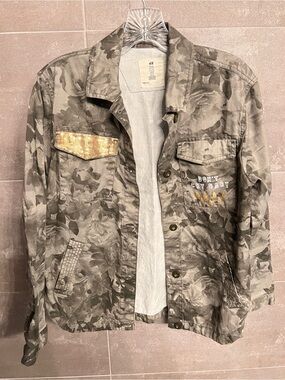 H&M Gray Floral Camouflage Jacket with Gold Sequin Pocket
